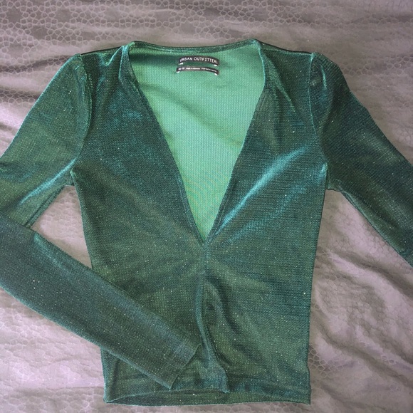 Urban Outfitters Green Glitter Vneck Velvet Top - Picture 5 of 5